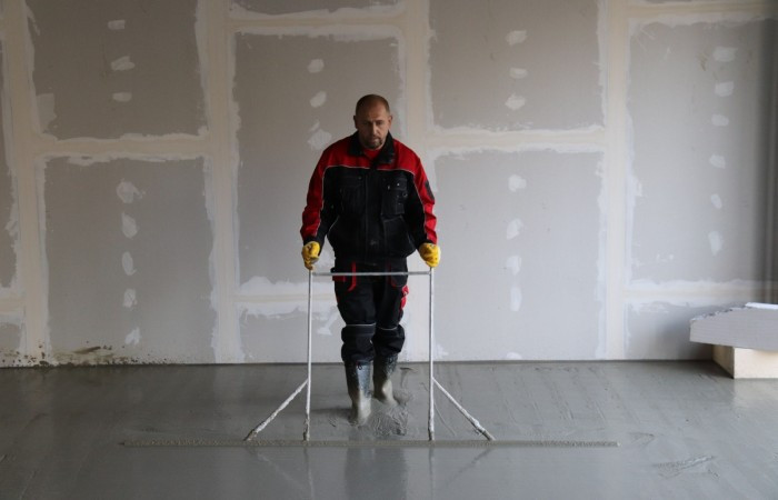 Cementový samonivelační litý potěr - CEMLEVEL